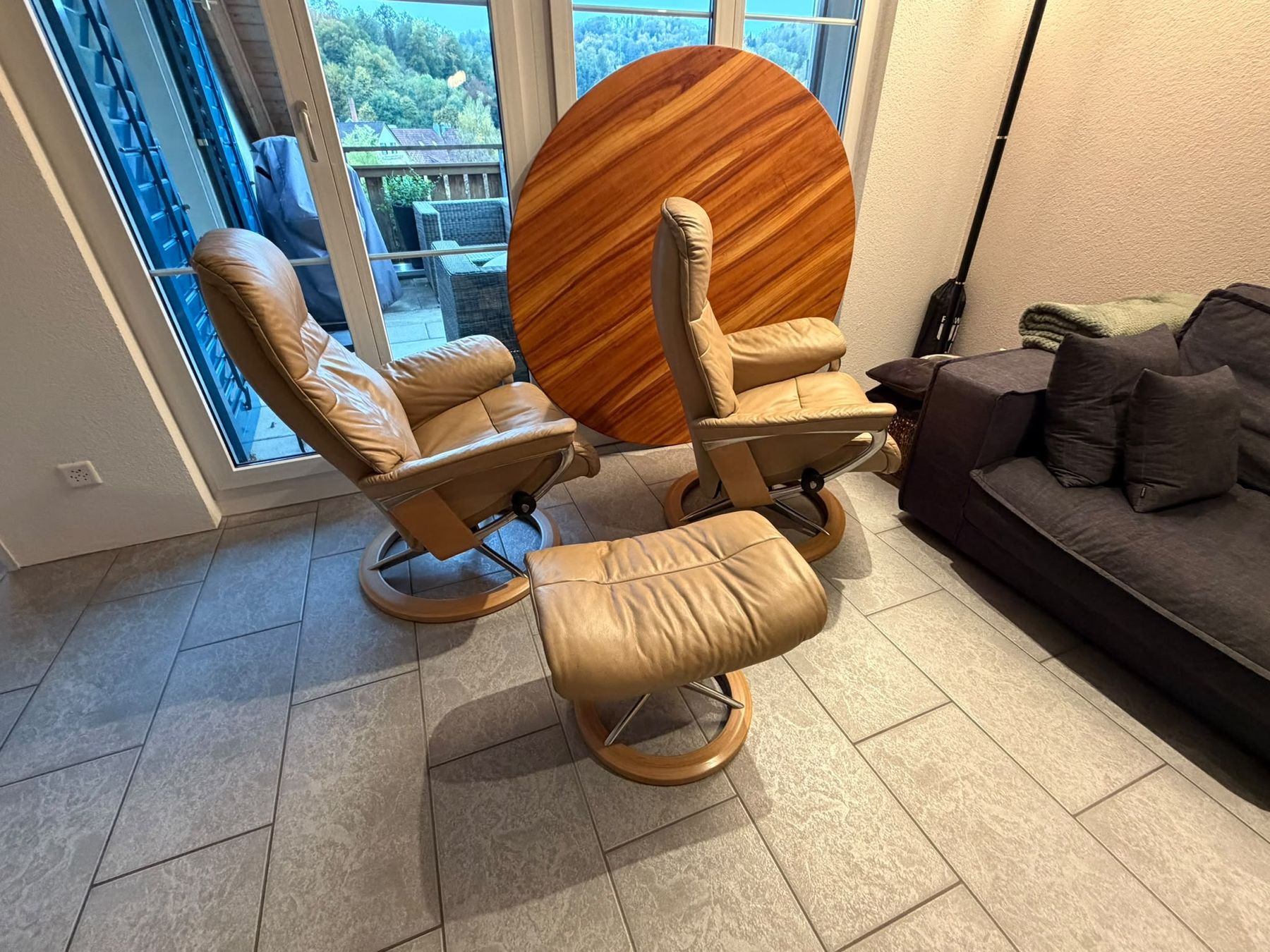 Stressless Poltrone: Zwei Stressless Sessel mit Hocker – Usato da Freienstein venduto da Sveti369 5
