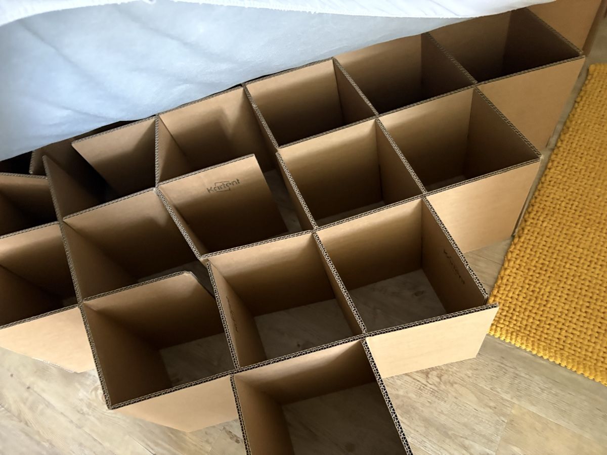 Lits: Bett aus Karton  – D'occasion à Dulliken par wma1 1