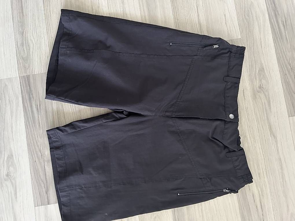 Hosen: Damen shorts für Taucherin oder Surferin  44.  – Gebraucht aus Leuzigen von nora999