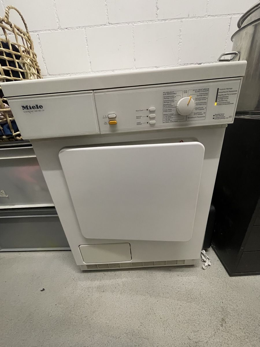 Miele Machines à sécher: Miele Tumbler  – D'occasion à Aarau Rohr par geri71 6