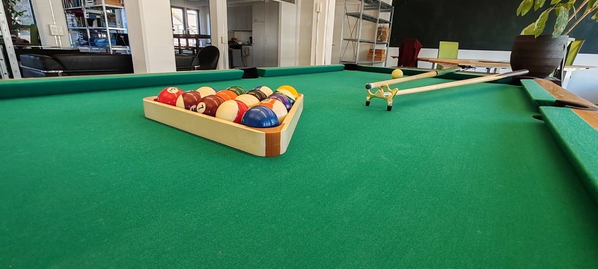 Tavoli da biliardo: Brunswick Billards 8‘ – Usato da Zürich venduto da Moreandmore 8