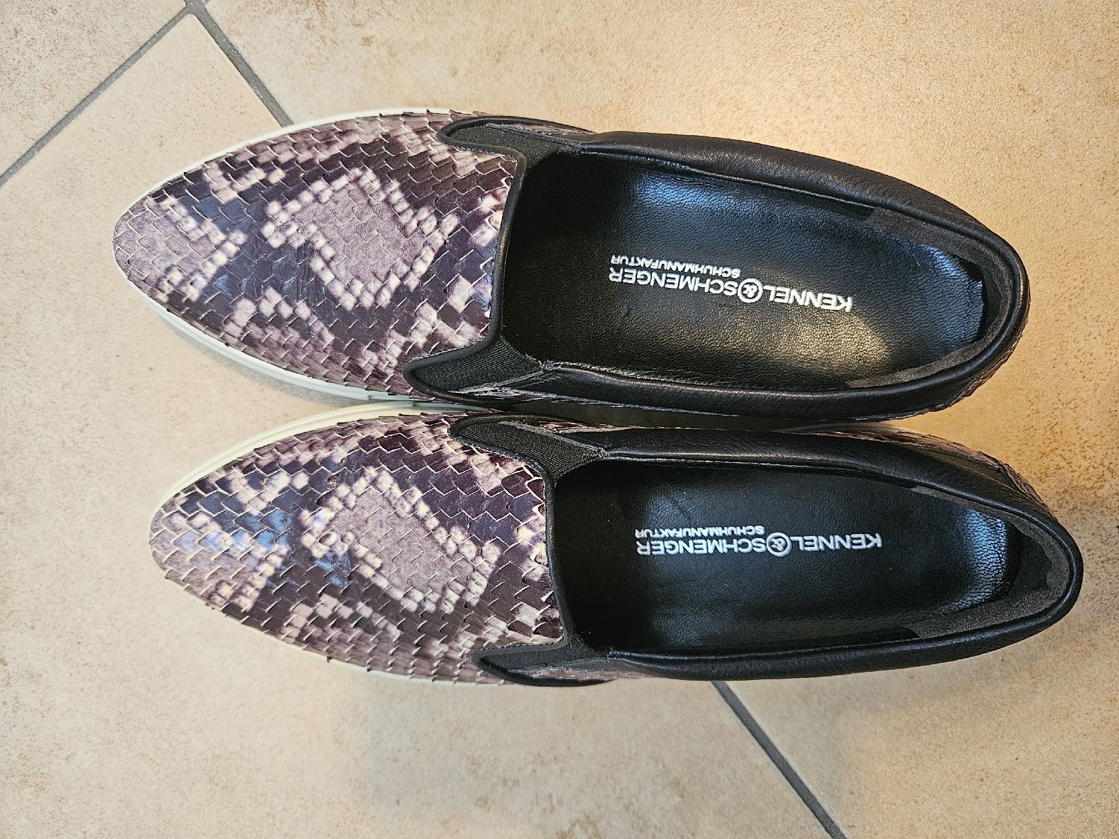 Kennel + Schmenger Scarpe da donna: Kennel & Schmenger Slipper, Schlangenmuster, Grösse 4.5 – Usato da Steckborn venduto da suz_v2v6 7