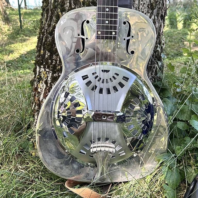 Strumenti musicali: DOBRO OMI 33D  1972  Ex. Steve Howe Yes – Usato da Carouge GE venduto da Domblo 2
