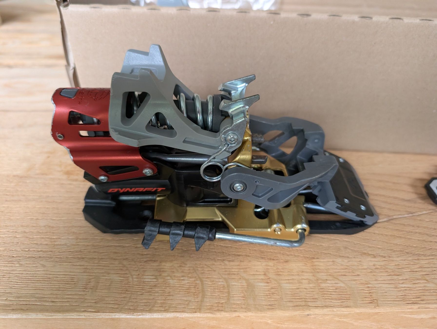 Dynafit Fixations: Dynafit Beast 14  Ski-Tourenbindung – D'occasion à Zürich par pat_pp8w 1
