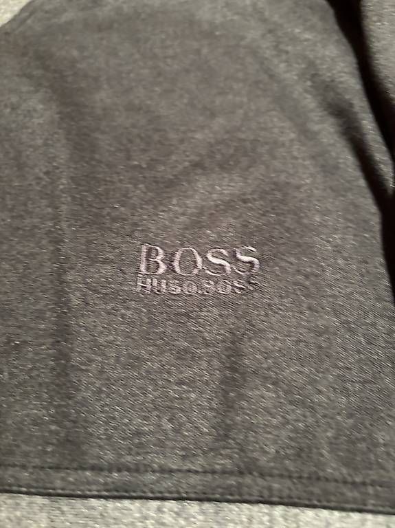 Pullover & Sweatshirts: Hugo Boss Pullover – Gebraucht aus Blumenstein von pzb_pc57 2