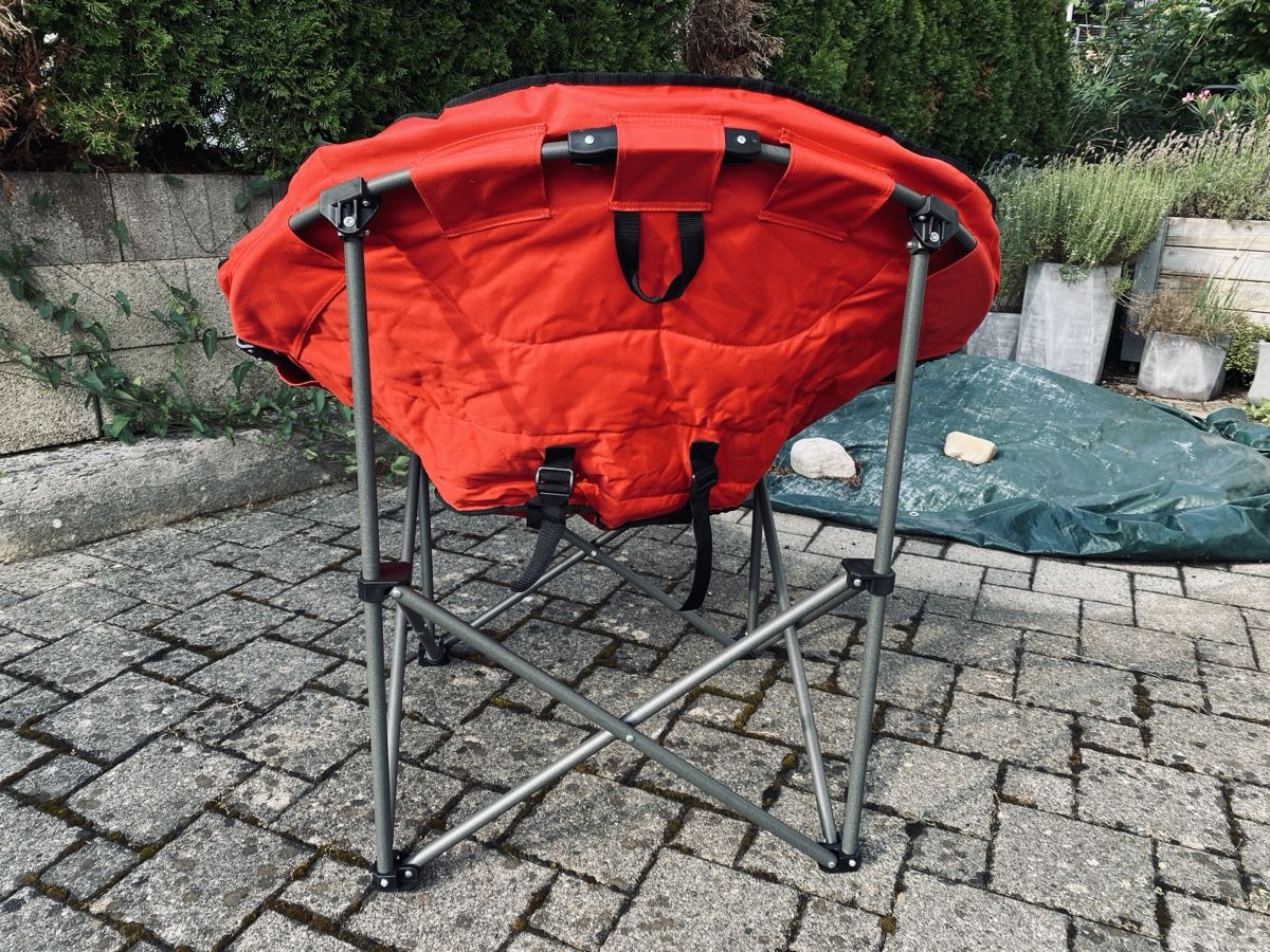 Fauteuils: 2 rote Klappsessel mit grosszügiger, bequemer Sitzfläche – D'occasion à Balsthal par bri_6p9d 4