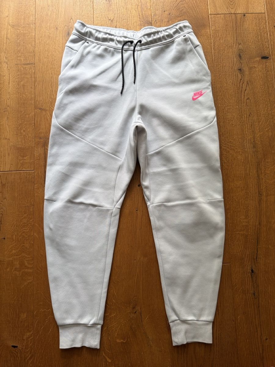 Nike Completi, tute sportive e funzionali: Nike Tech Fleece Trainingsanzug Grösse M  – Usato da Widnau venduto da schetti12 5