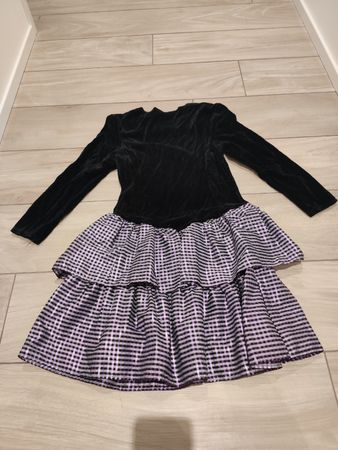 Kleid Grösse 140
