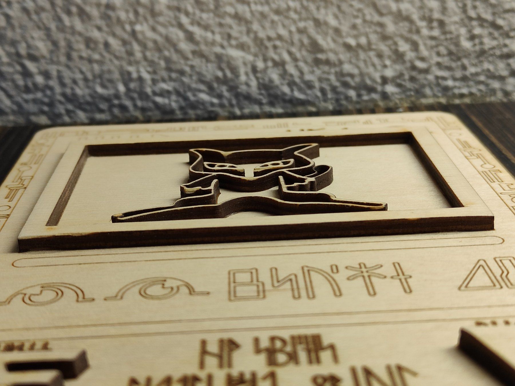 Pokémon Carte collezionabili: "Ancient Mew" Tablette en bois Pokémon – Nuovo e nell'imballaggio originale da Châtelaine venduto da Chompis 2