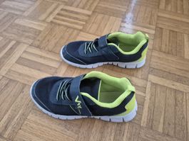 Kinderschuhe Vty mit Klettverschluss, Nr. 34