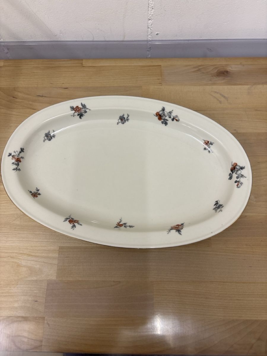 Piatti di portata: Schöne Servierplatte mit Blumenmuster, Langenthal Suisse – Usato da Adliswil venduto da ninotschka7