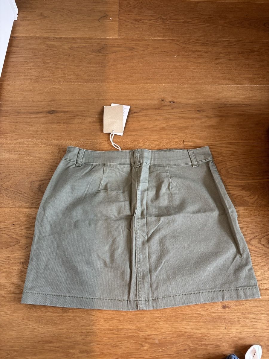 Gonne: Pull&Bear Skirt (M) – Nuovo (secondo la descrizione) da Männedorf venduto da giu_wm6d 2