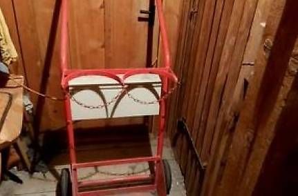 Étagères: A vendre chariot pour bouteilles gas. – D'occasion à Biel/Bienne par Belmonte1 1