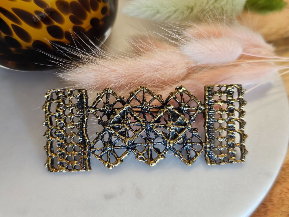 Woidladinger Gaudi-Brosche 'fesches Madl' - Bronze Oktoberfest Accessoire