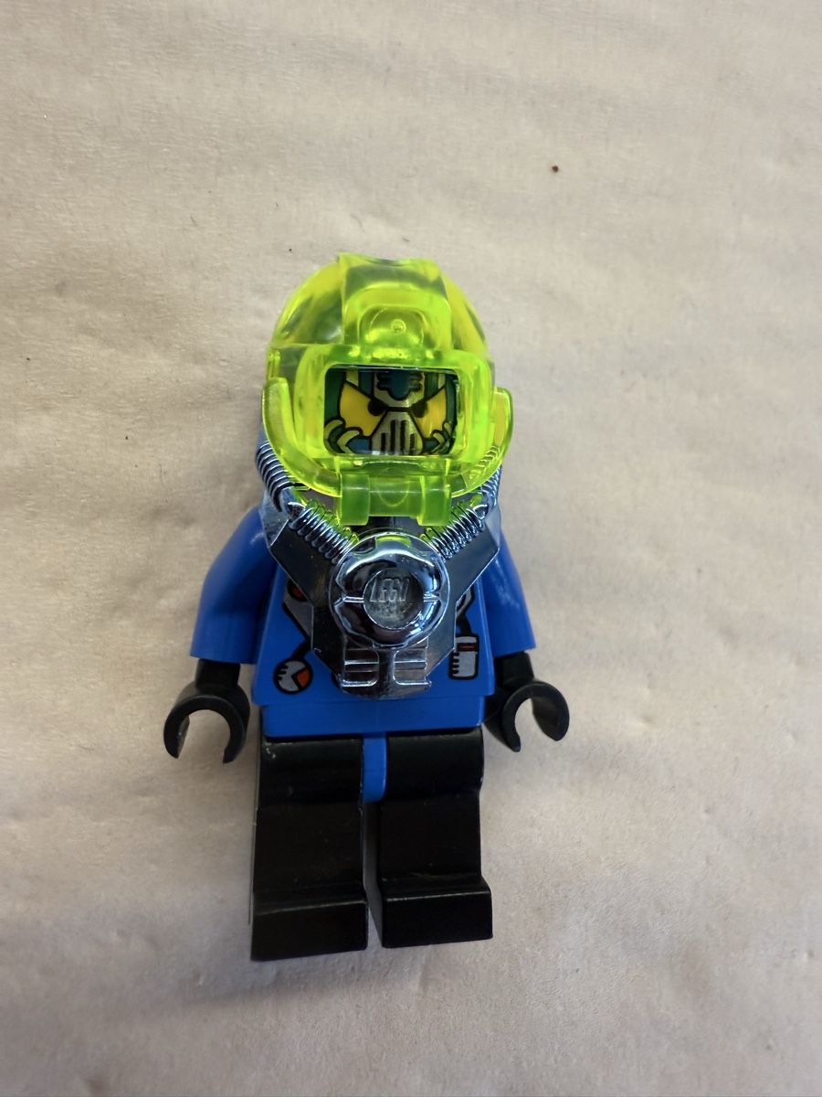 Lego Giocattoli: 1 LEGO Figur mit Helm Taucher – Usato da Rheinfelden venduto da zim_2hqc 1