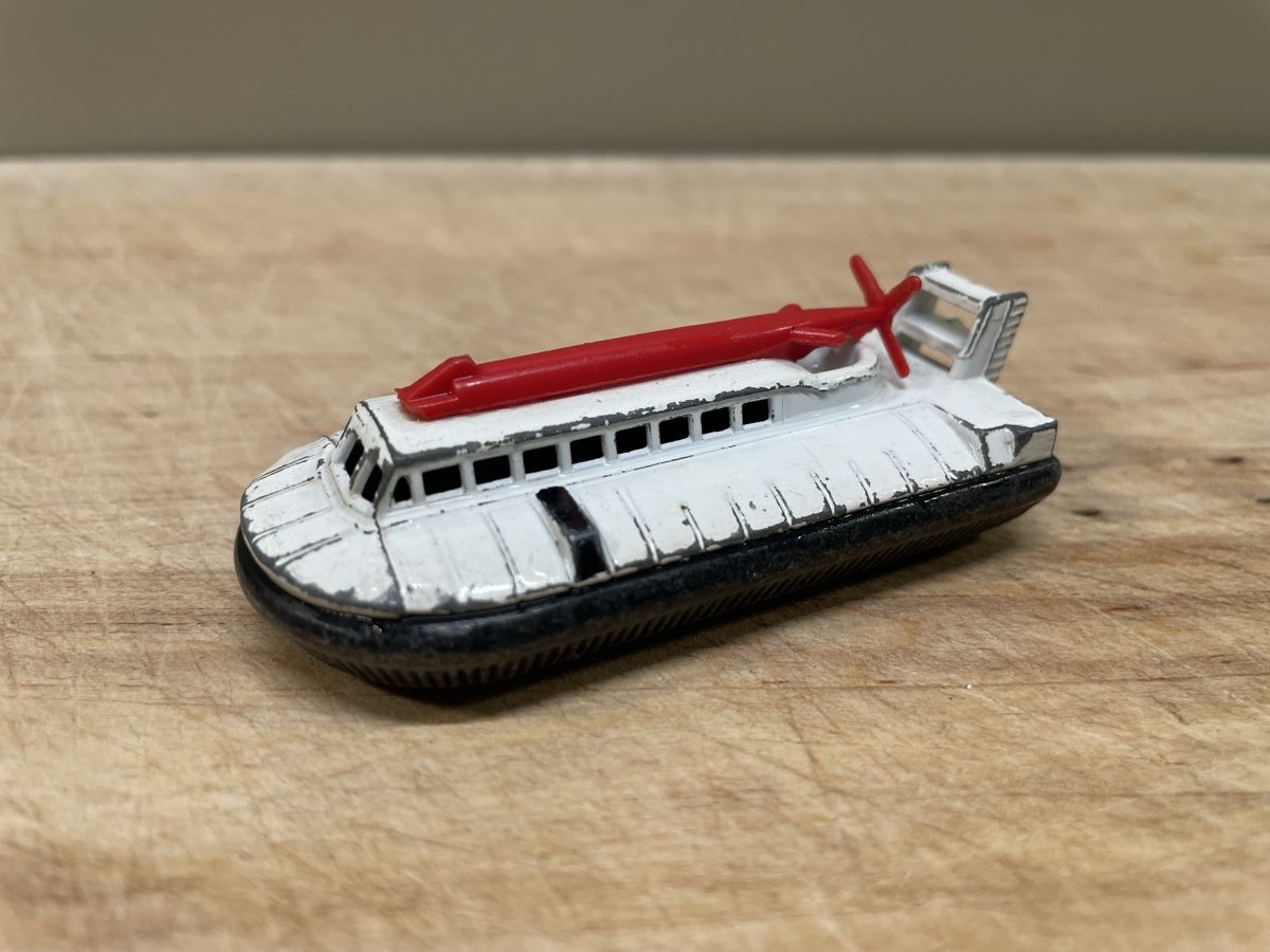 Matchbox Modellini d'auto: Matchbox Hoovercraft Luftkissenboot – Usato da Frauenfeld venduto da Challenger77