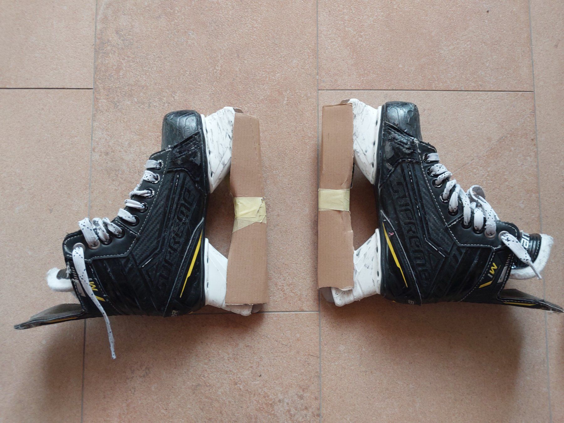 Protezioni & Imbottiture: Eishockeyausrüstungsteile Junior – Usato da Kaltacker venduto da Marbieri 3