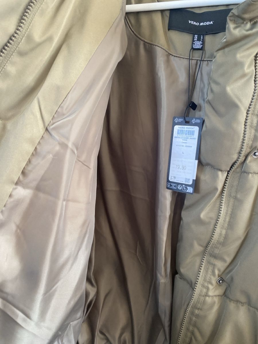 Vero Moda Jacken: Winterjacke kurz Vero Moda – Gebraucht aus Männedorf von KunigundeKunterbunt 2