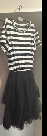 Kleid schwarz-weiss gestreift M/L mit Perlen und Tüll
