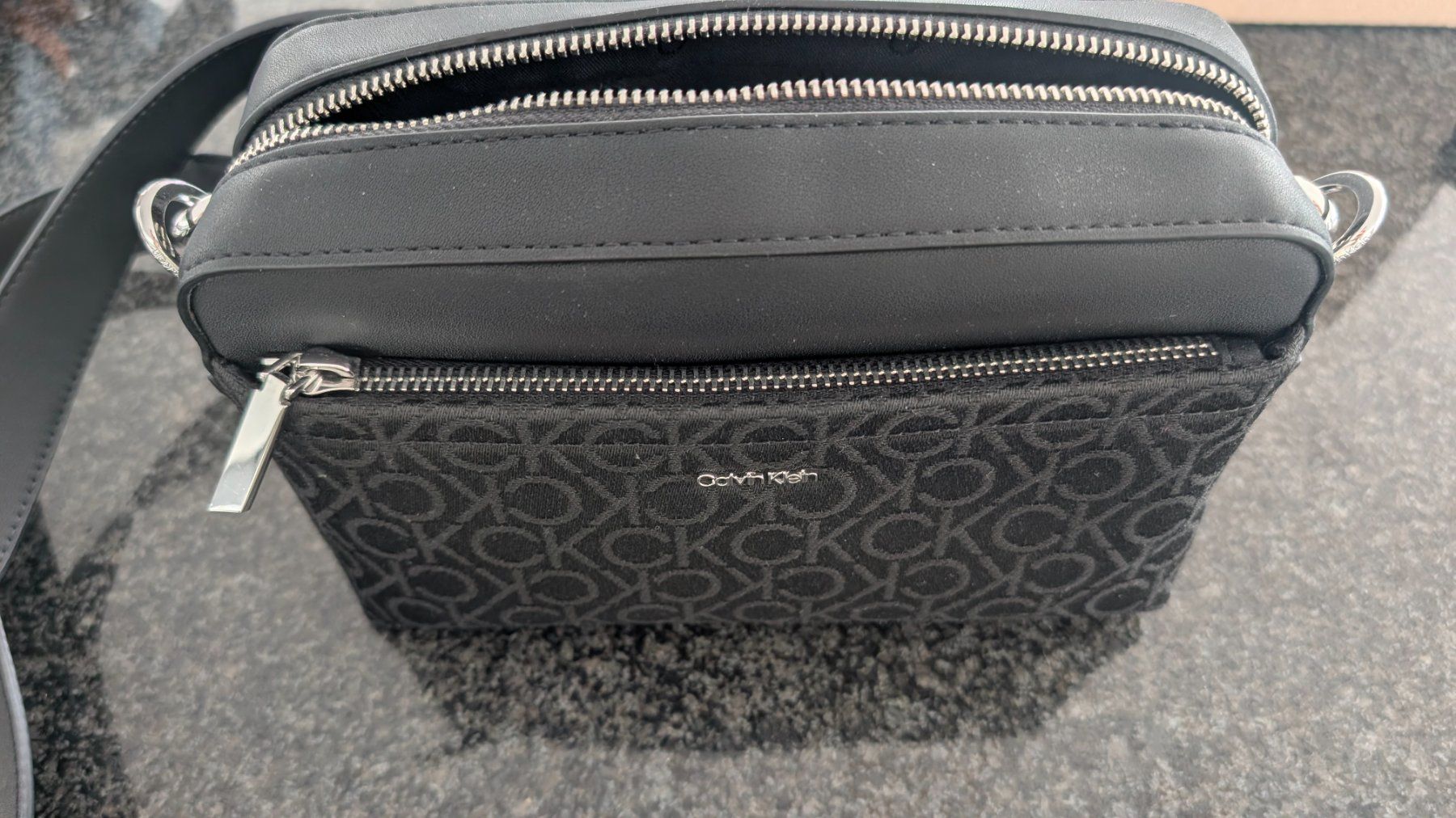 Calvin Klein Borse da donna: Calvin Klein Handtasche – Usato da Zermatt venduto da pinky025 2