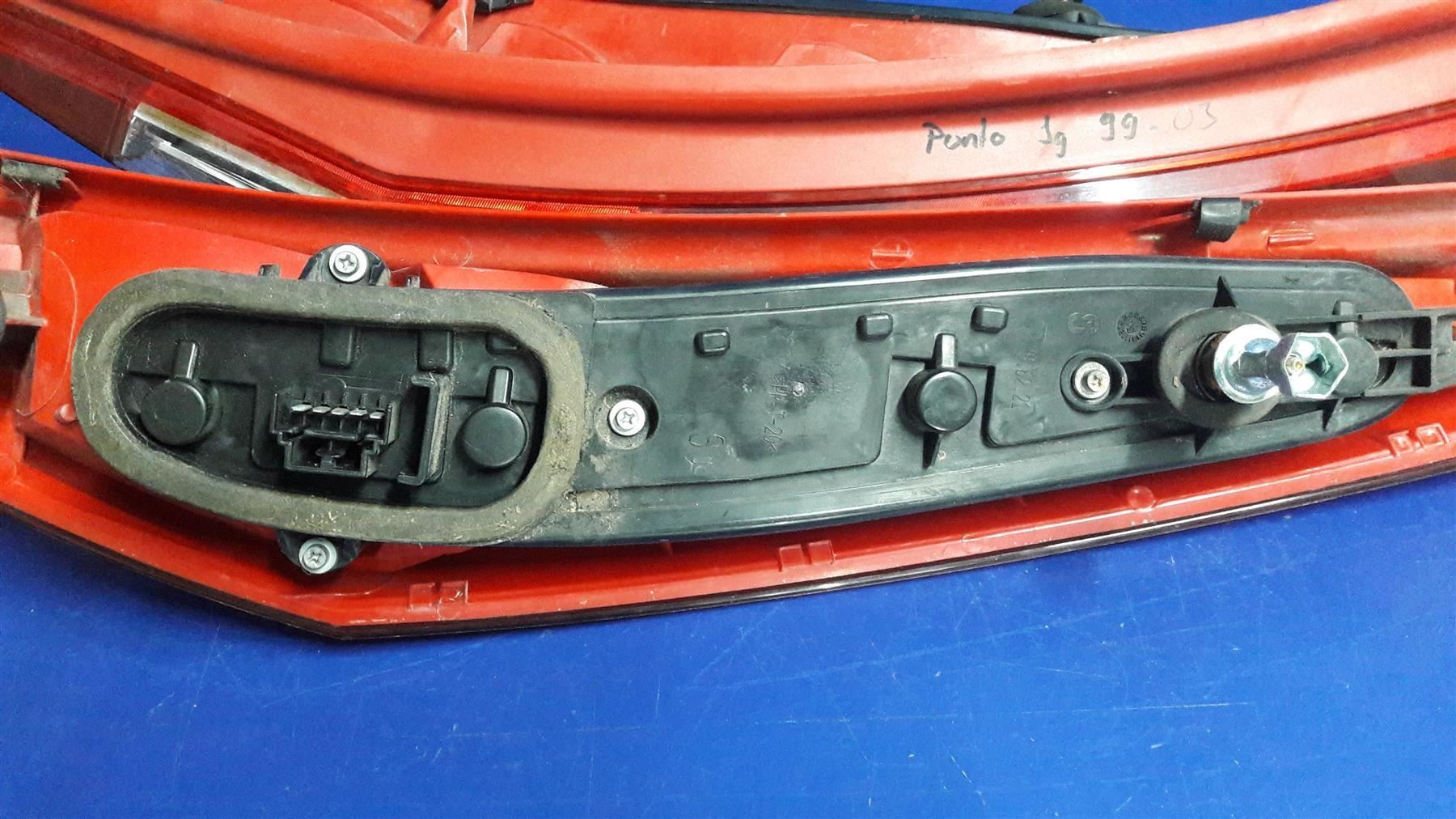 Scheinwerfer: Fiat Punto  Rückleuchten li + re. – Gebraucht aus Ibach von Zingi73 3