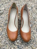 Chaussures escarpins à talons camel en cuir PESARO new