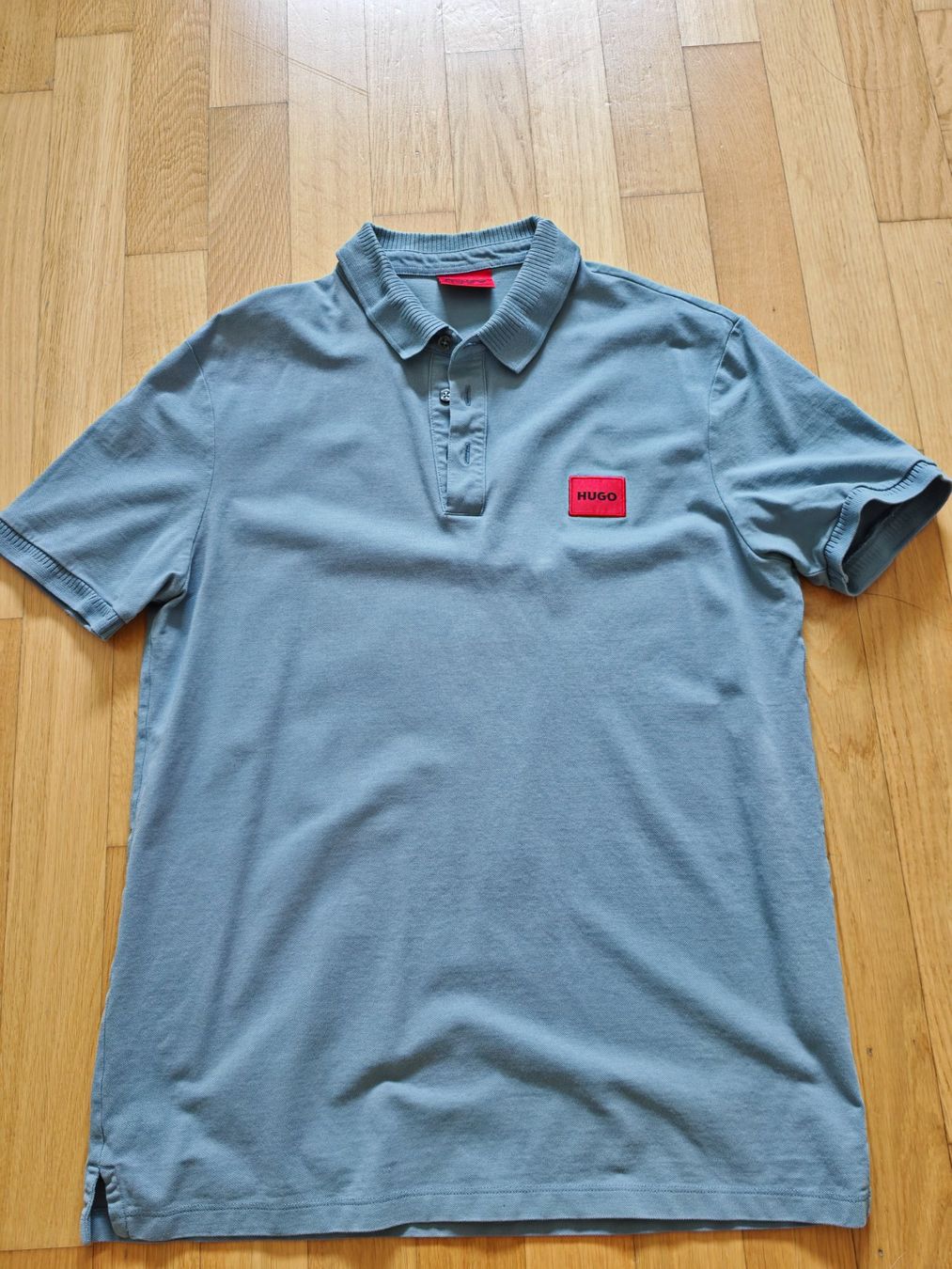 Hugo Boss Magliette Polo: Polo Hugo Boss taille L – Usato da Bettens venduto da jed2002