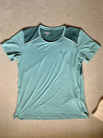NEU: kurzarm Sportshirt in grün (Gr. L)