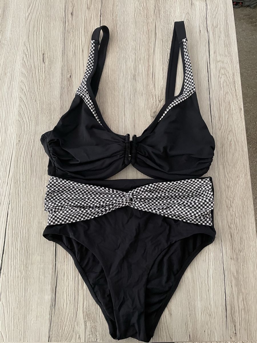 Beldona Badekleider & Bikinis: Beldona Bikini unterteil grösse 36, oberteil grösse 40D – Gebraucht aus Oberwil BL von Petermib