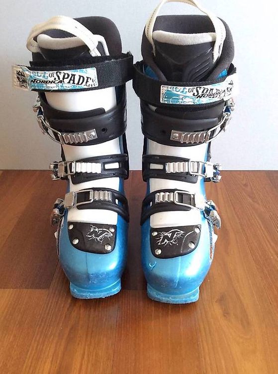 Nordica Chaussures garçon: NORDICA Kinderskischuh / Skischuh für Jugendliche Gr. 25.5 – D'occasion à Zürich par timsinde 1