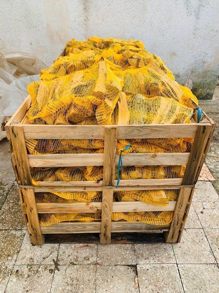 Articoli in legno: Brennholz - Olivenholz 400 kg – Usato da Hünenberg venduto da Baumboerse