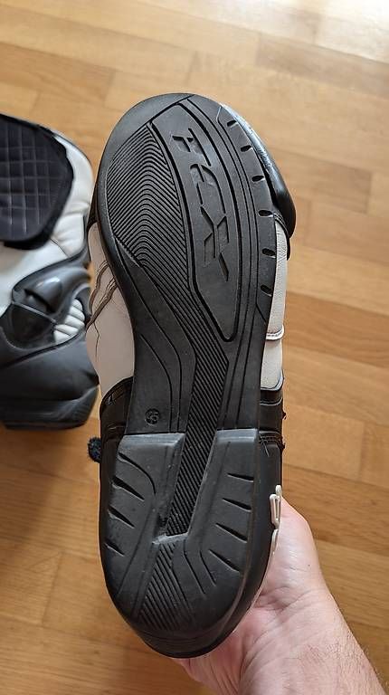 Scarpe da uomo: TCX Motorradstiefel – Usato da Locarno venduto da ama_7bm7 4