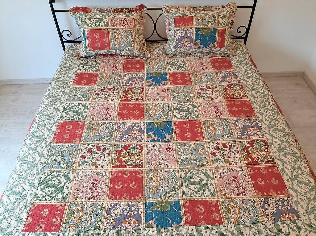 Coperte: Tagesdecke mit Kissenbezüge – Usato da Soyhieres venduto da chatons 4