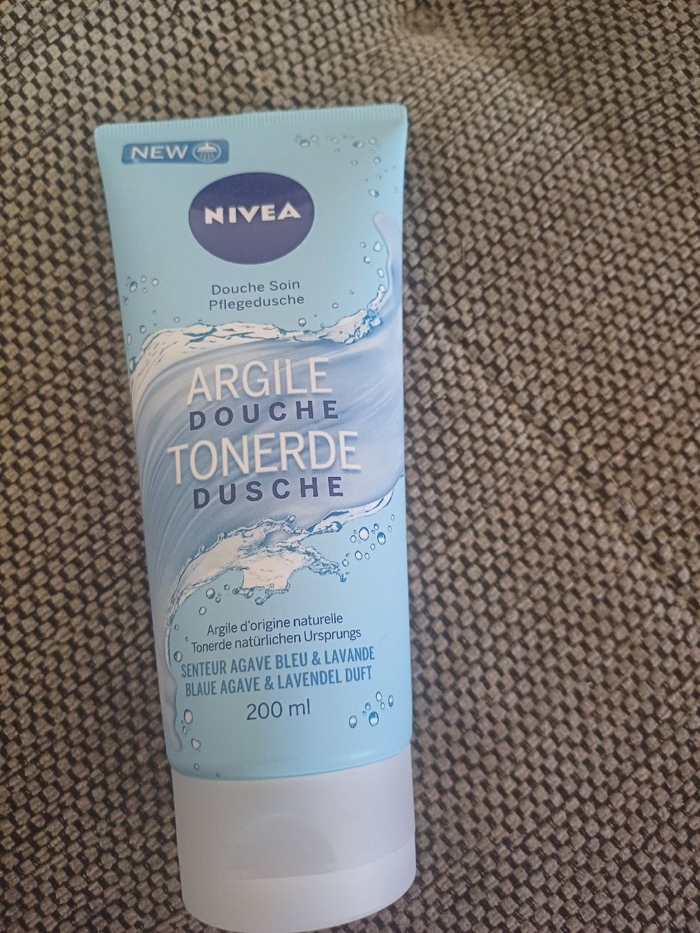 Nivea Douches: NIVEA Argile Douche Tonerde Dusche 200ml neu – Neuf (Voir description) à Ostermundigen par Loulilou86