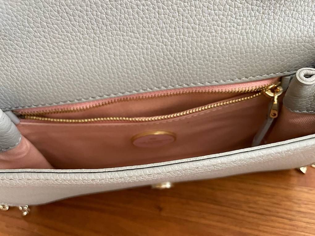 Borse da donna: Hübsche Coccinelle Handtasche grau – Usato da Basel venduto da Sydney02 2