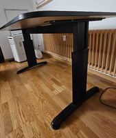 Schlichter Schreibtisch schwarzbraun