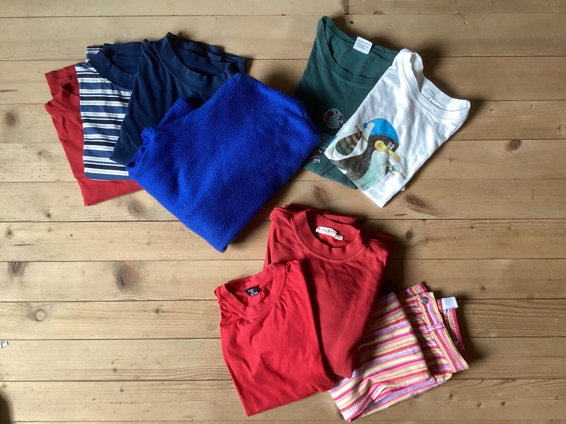 Lotti & Set di vestiti: Kleiderpaket in Grösse 140 – Usato da Muttenz venduto da bar_ws7n 1