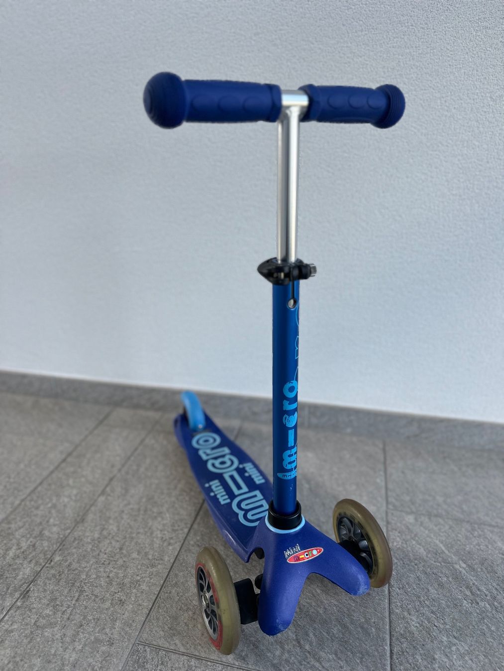 Micro Kickboard: Trottinett Micro Scooter Dreirad – Usato da Aesch BL venduto da Lau_th_