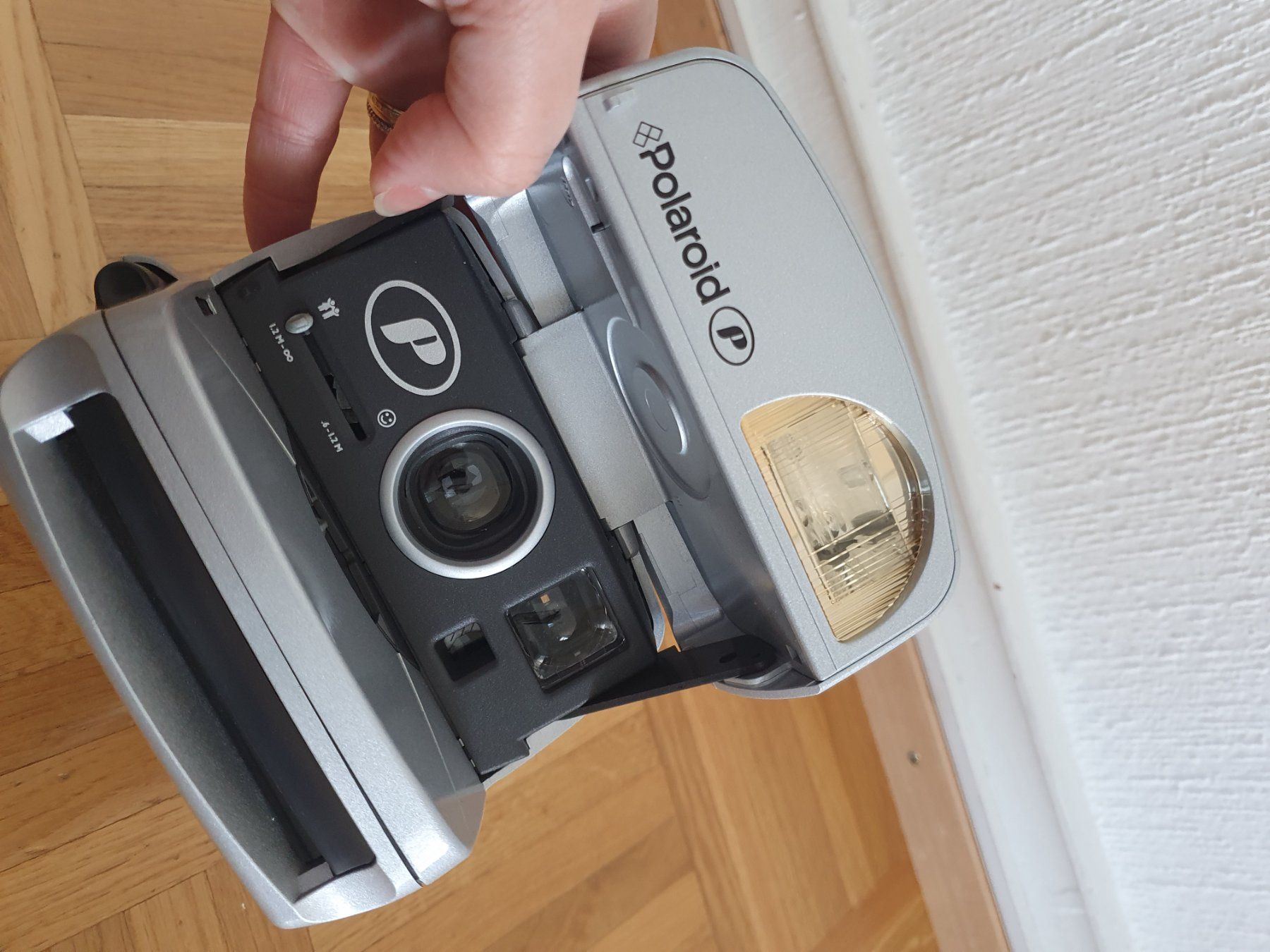 Polaroid Fotocamera: Polaroid instantané - Argenté – Difettoso da Prilly venduto da RoDyRe 1