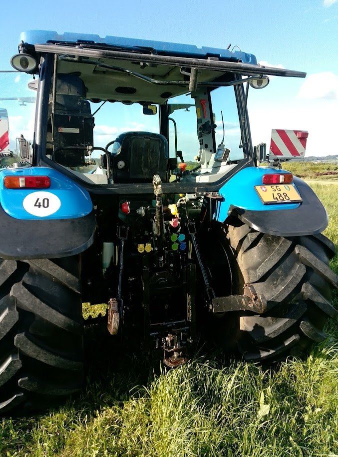 New Holland Traktoren: New Holland Traktor – Gebraucht aus Gossau SG von DHNG 6