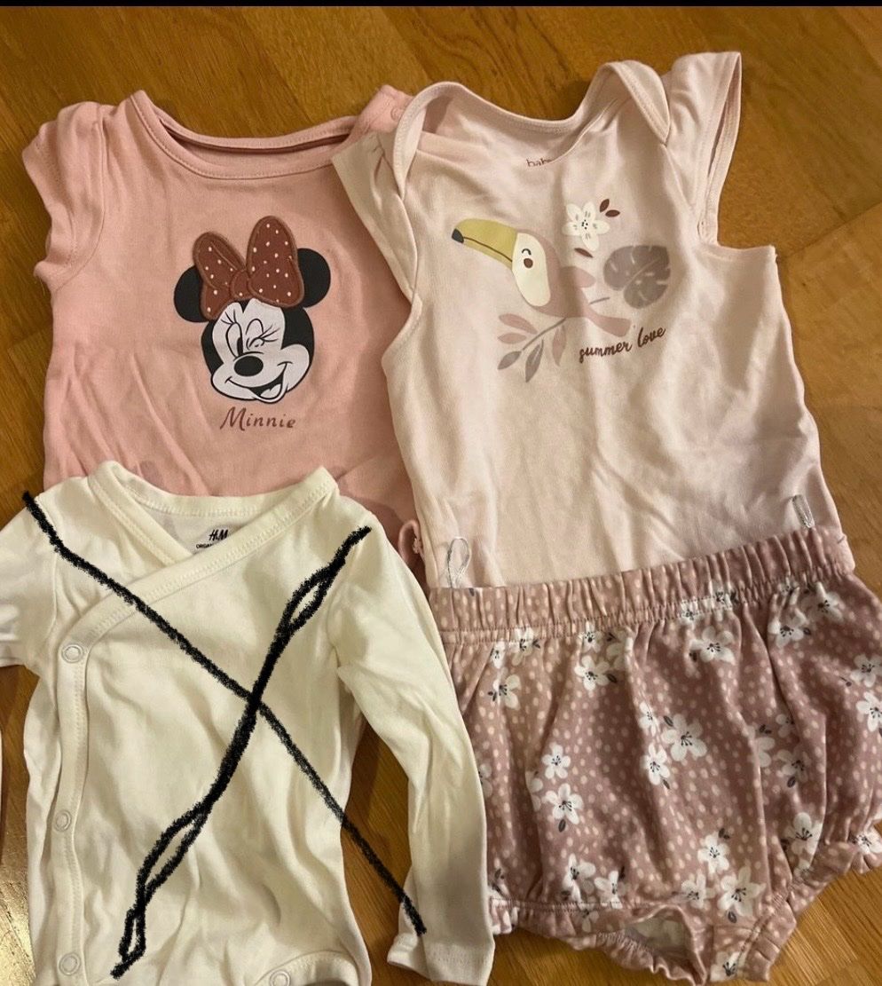 Kleiderpakete & -sets: 2er Set Bodys (2 kurzarm) plus 1 Höschen – Gebraucht aus Meilen von gio_xlz7 2