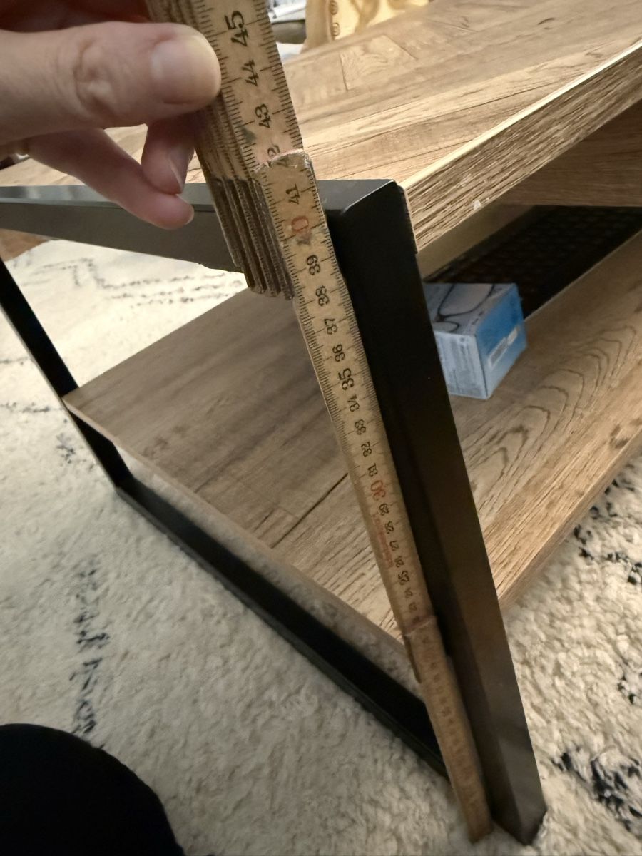 Conforama Tavoli: Stylish Two-Tier Coffee Table with Herringbone Pattern Top – Usato da Nussbaumen AG venduto da she_8sxj 2