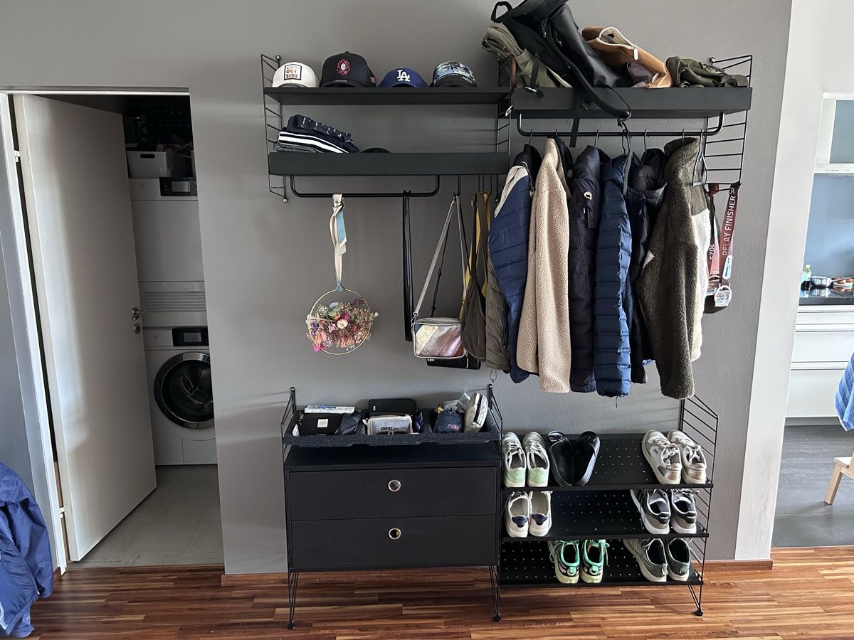 String Garderobe: Garderobe String Regale – Gebraucht aus Rapperswil SG von AndrePalu