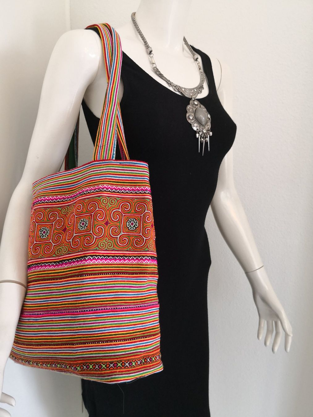 Taschen für Damen: 🤩BOHO-CHIC HANDGEMACHTE ETHNO PATCHWORK XXL TASCHE NEU – Neu (gemäss Beschreibung) aus Olten von Naja-Twins-Twins 2