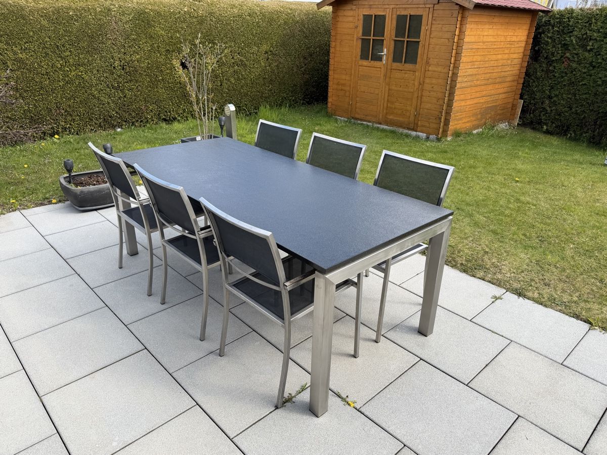 Tische: Granit Gartentisch mit Chromstahlgestell und Gartenstühle  – Gebraucht aus Felben wellhausen von To.el