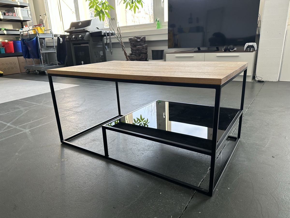 Pfister Tavoli: Moderner Couchtisch zu verkaufen – Usato da Hochdorf venduto da Eldin_S_ 2