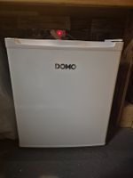 Domo DO91102F - Freistehend, 33 l - weiss