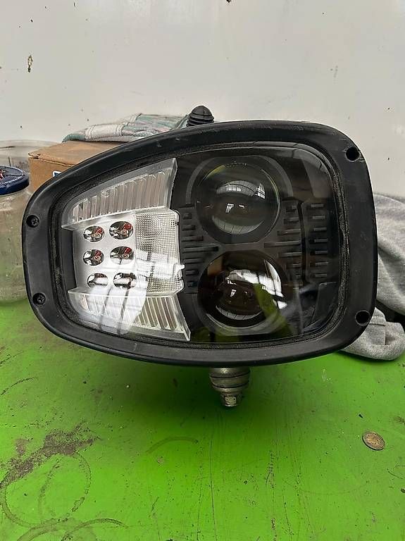 Fari: LED Scheinwerfer ABL – Usato da Oberhelfenschwil venduto da Tobias.Keller 2
