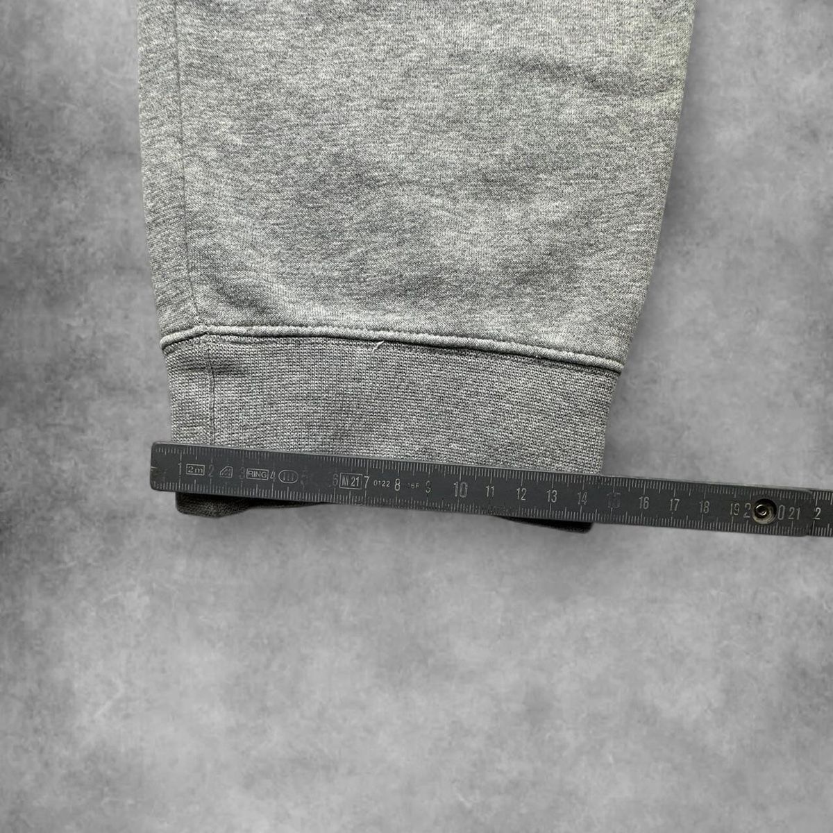 Nike Pantaloni: Nike grey sweatpants – Usato da Erlinsbach SO venduto da TogaResell 6