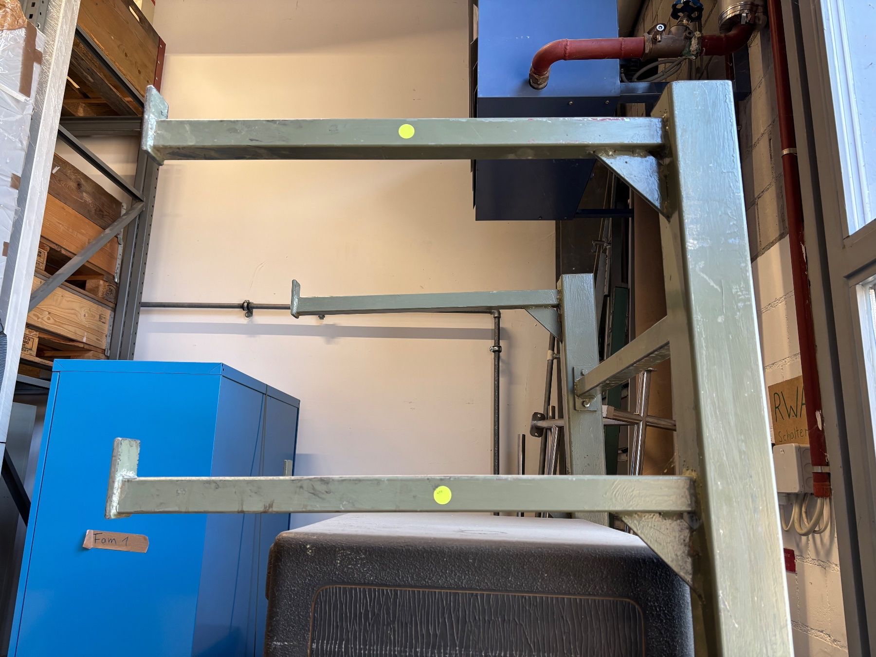 Regale: Massives, stabiles Kragarmregal ca. 208cm hoch – Gebraucht aus Winterthur von ReUse_Baumarkt 3